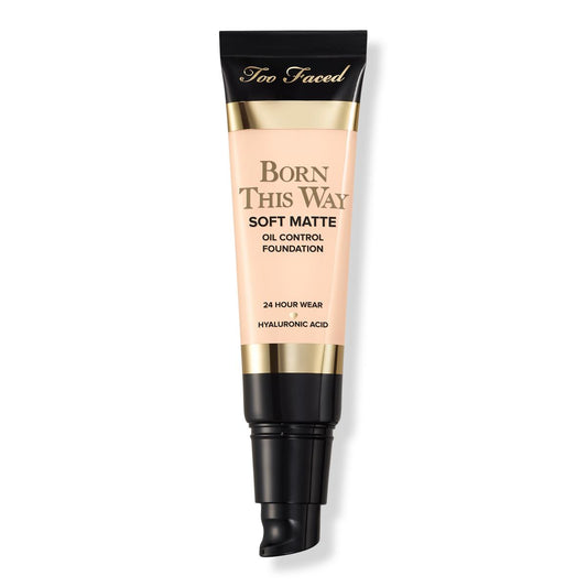 Born This Way Soft Matte · Base mate suave