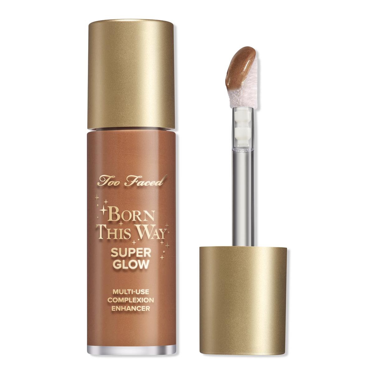 Born This Way Super Glow · Iluminador multiuso