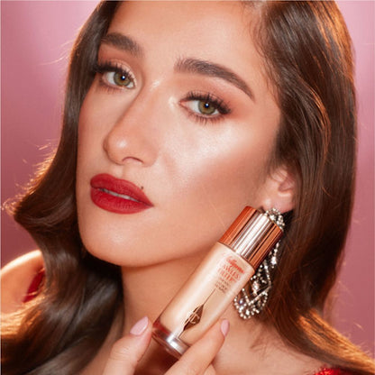 Hollywood Flawless Filter · Iluminador de rostro