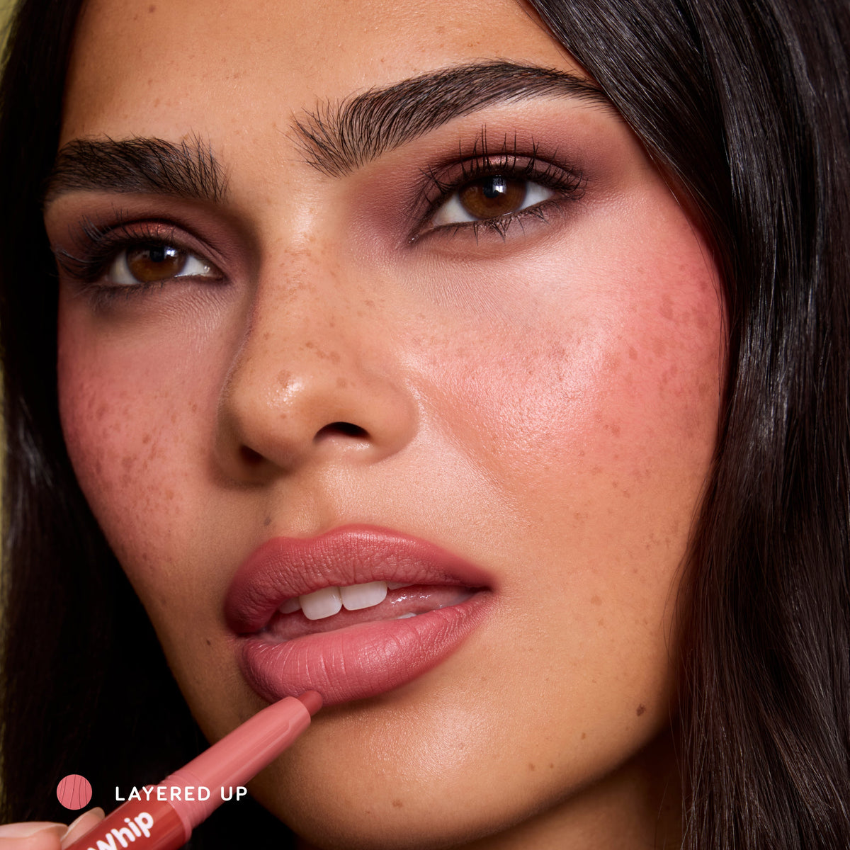 Cloud Whip · Delineador de labios difuminado