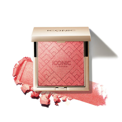 Kissed By The Sun · Bronceador, rubor e iluminador 3 en 1