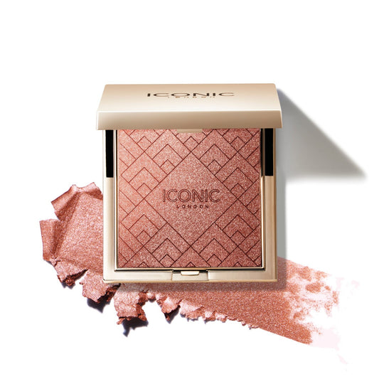 Kissed By The Sun · Bronceador, rubor e iluminador 3 en 1
