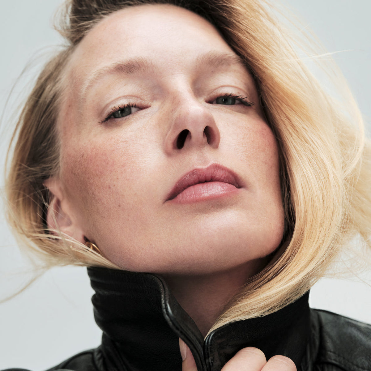 Lip + Cheek Blur · Rubor y labial en barra