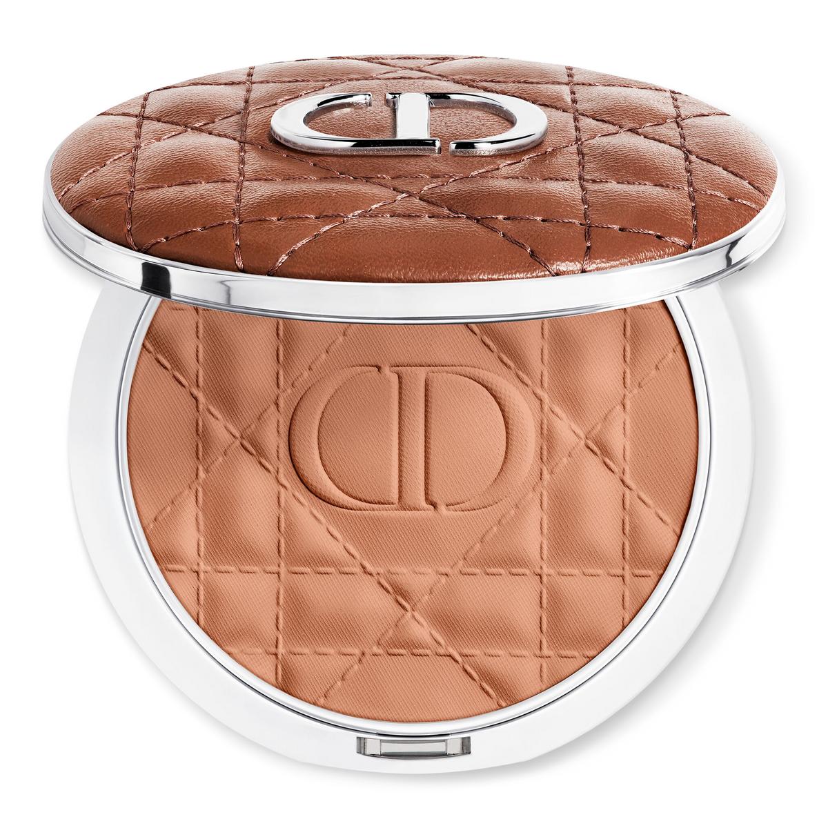 Forever Nude Bronze · Bronceador en polvo