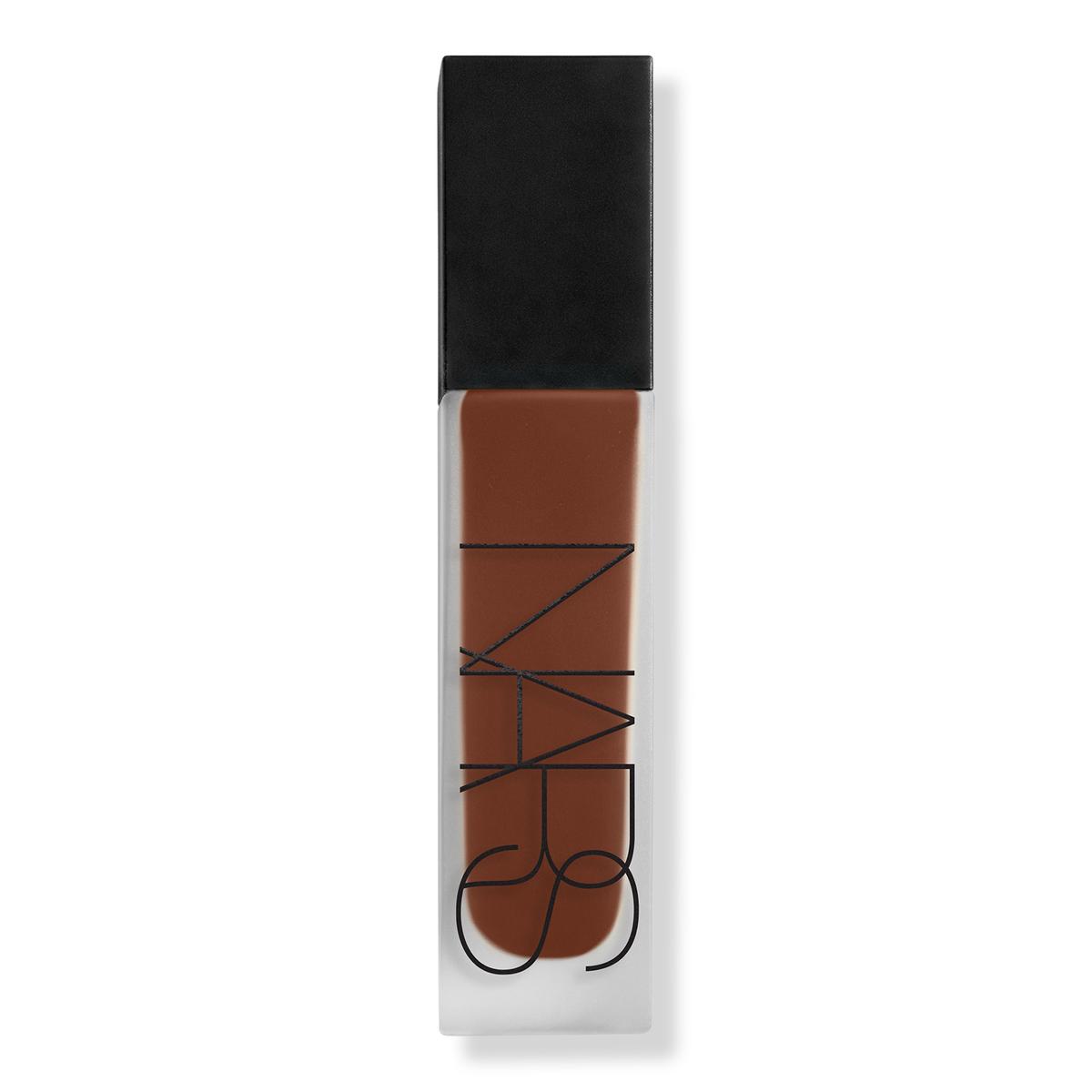 Natural Matte Longwear · Base mate 24 horas