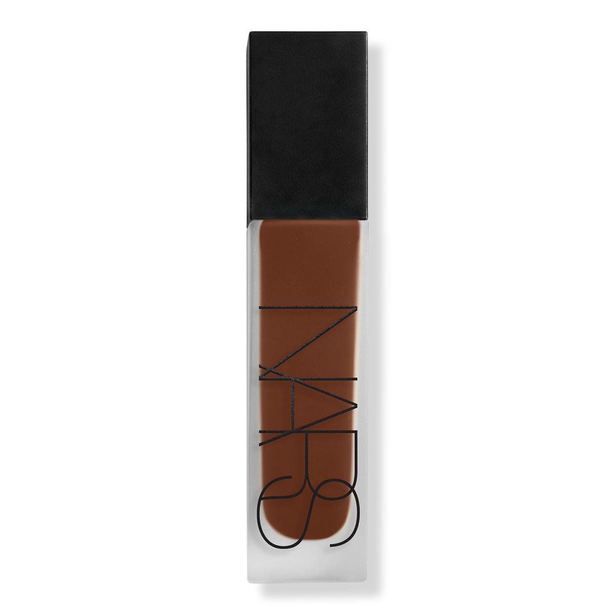 Natural Matte Longwear · Base mate 24 horas