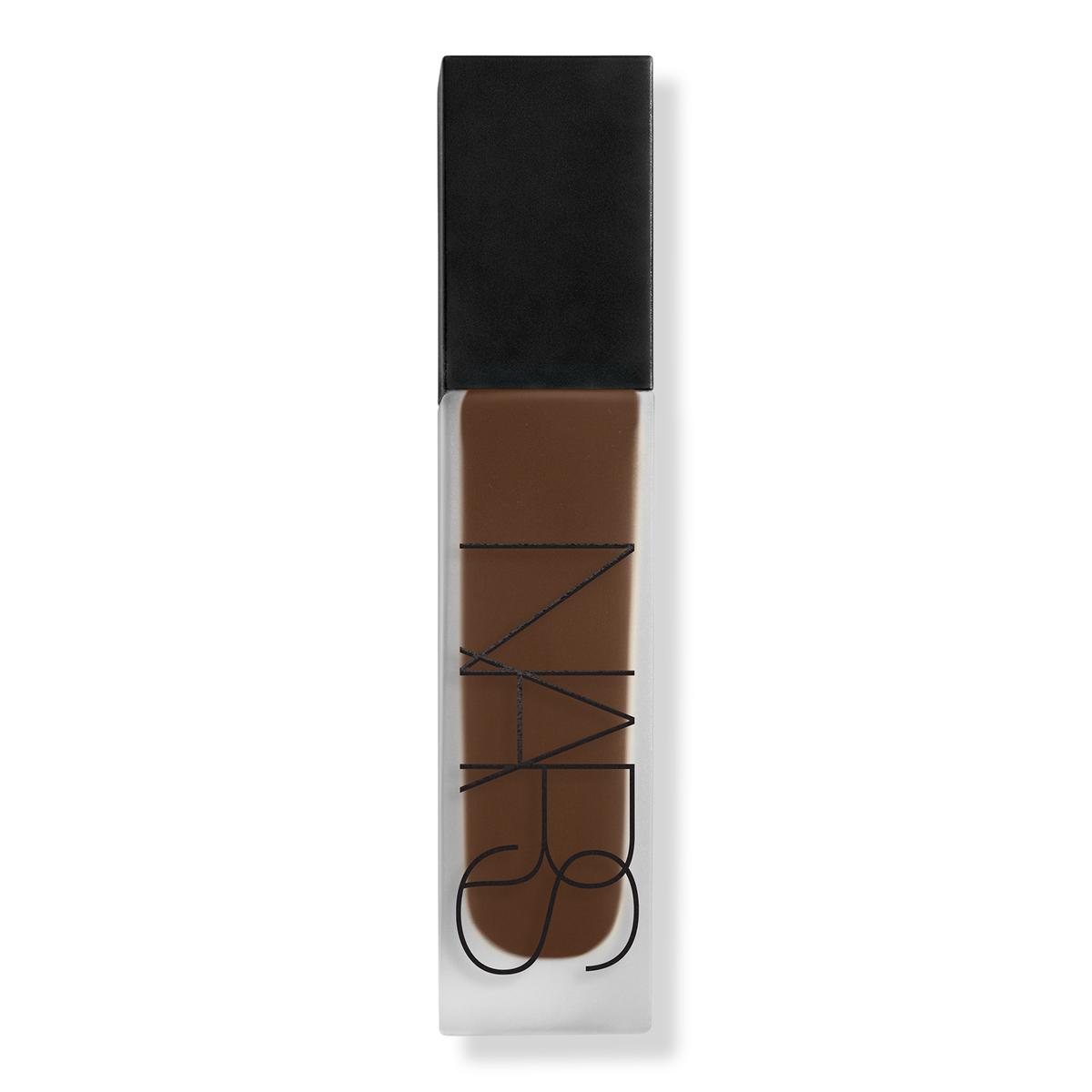 Natural Matte Longwear · Base mate 24 horas