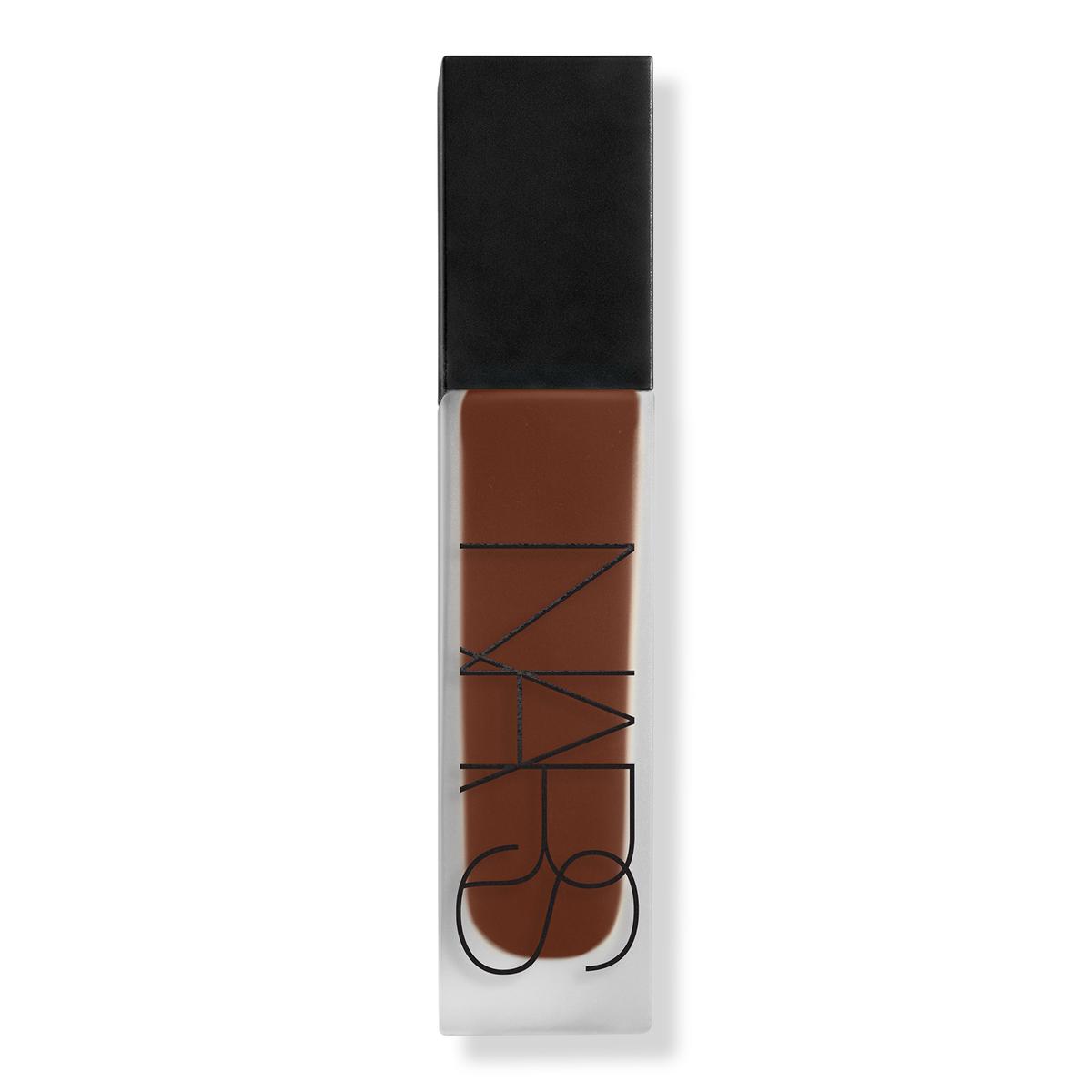 Natural Matte Longwear · Base mate 24 horas
