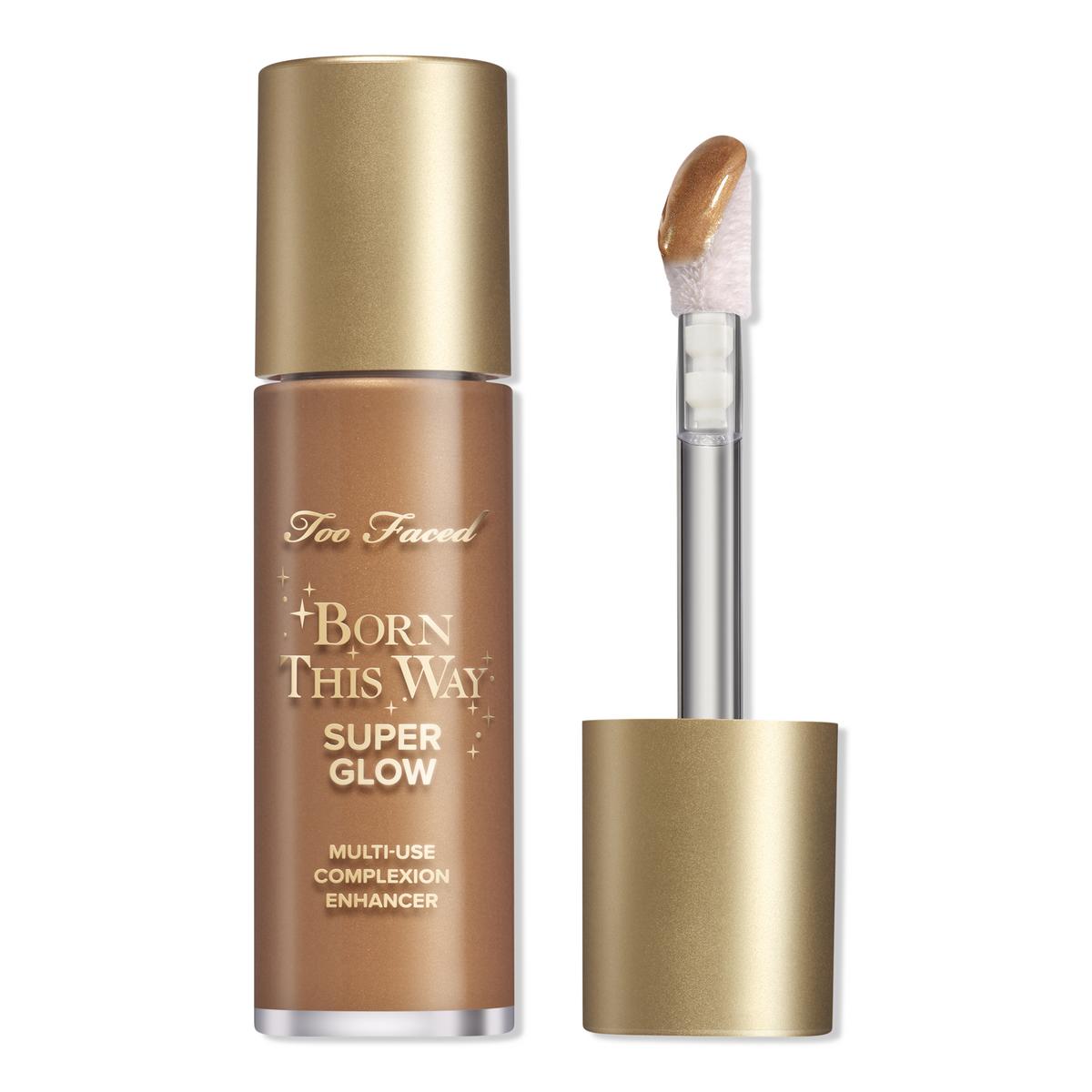 Born This Way Super Glow · Iluminador multiuso